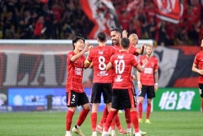 九游官网包含赛地聚焦：荷甲赛后热度飙升，费耶诺德绝杀压哨，媒体盛赞，球队文化再被提及的词条