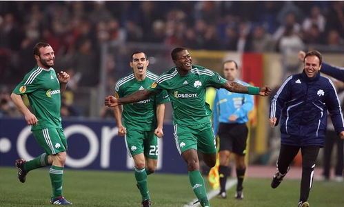 包含赛地聚焦：荷甲赛后热度飙升，费耶诺德绝杀压哨，媒体盛赞，球队文化再被提及的词条