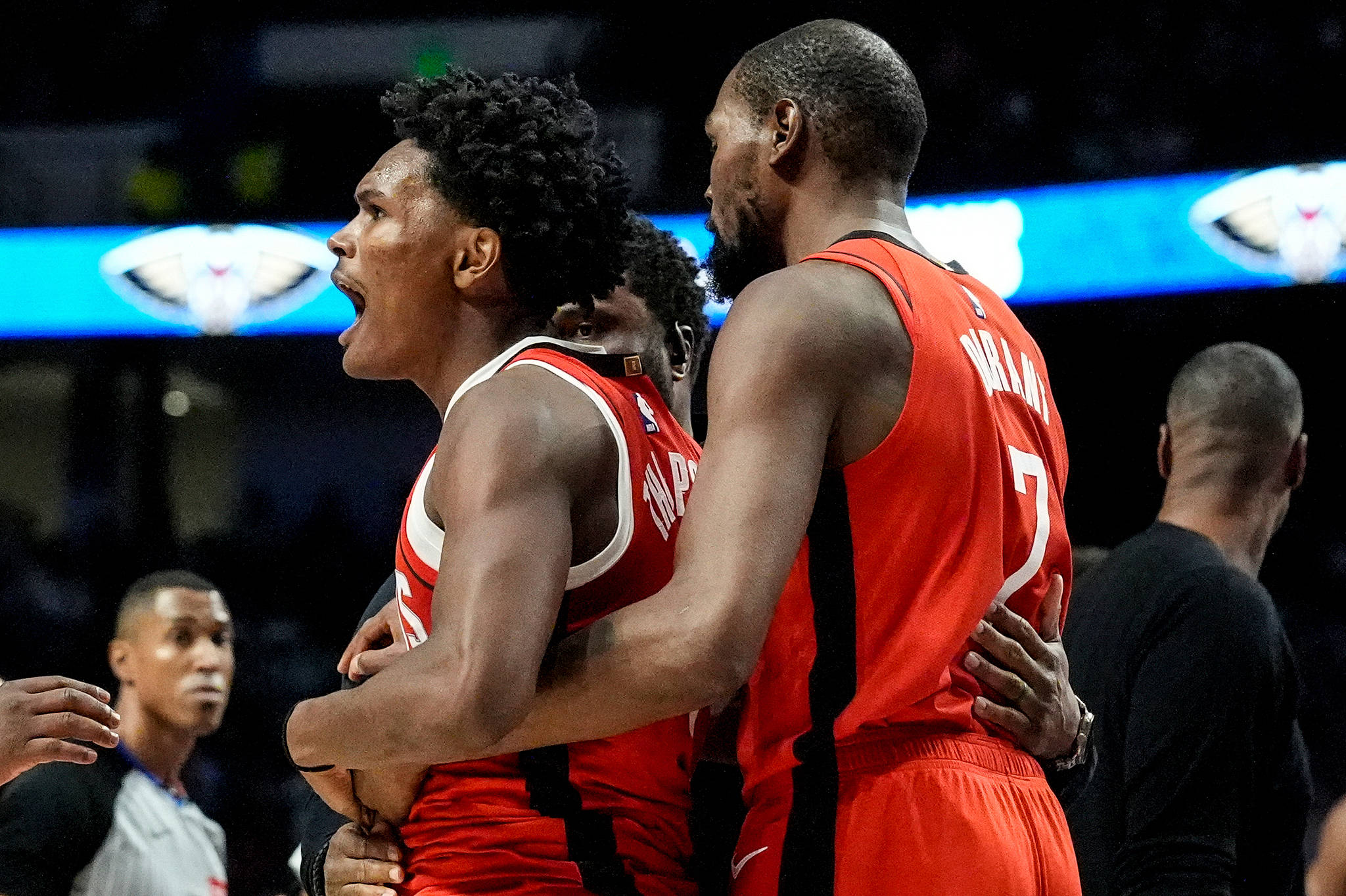 关于赛地聚焦：NBA常规赛加时末段热度飙升；芝加哥公牛队长鼓劲；质疑声仍在；纪律约束更严格的信息